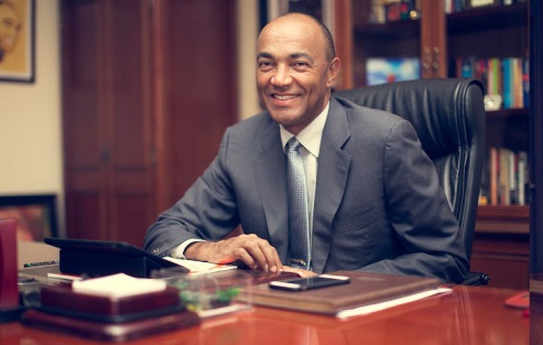 Peter Kenneth
